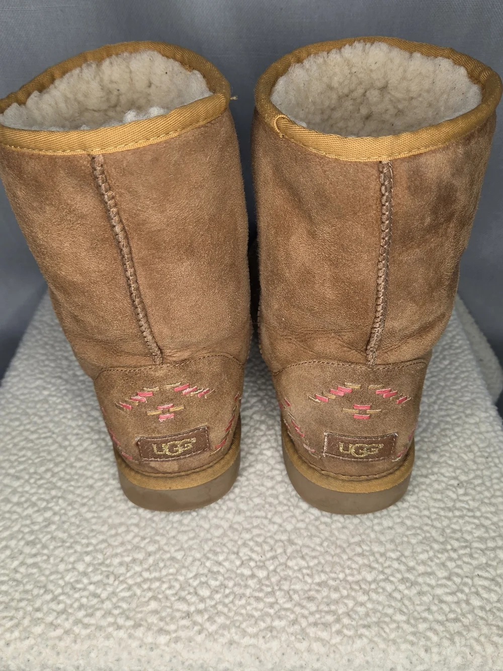 Ugg Women's Classic Sheepskin-Lined Winter Boots - Brown Size 9